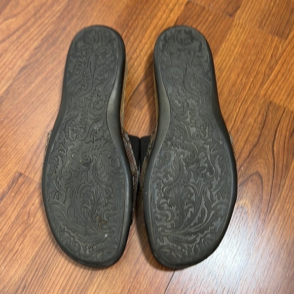 Naot Skylar Flat Slide Sandal Golden Python Print Leather Size 40/US Sz 9 - Picture 8 of 8